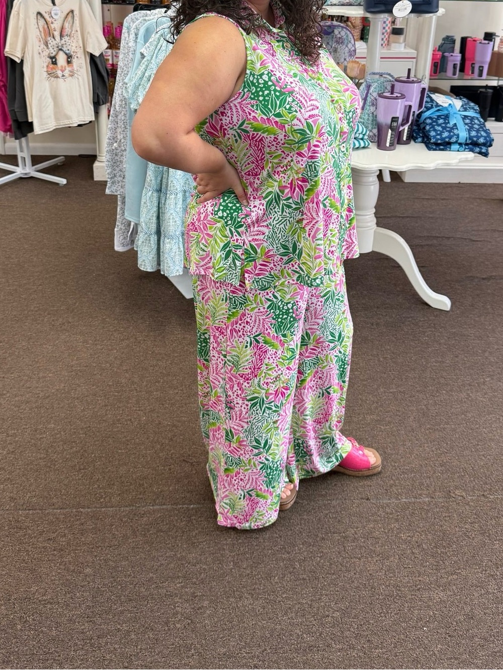 DEAR SCARLETT EMERALD PINK SHORELINE SET TOP:Medium PANTS :Small - Picture 3 of 5